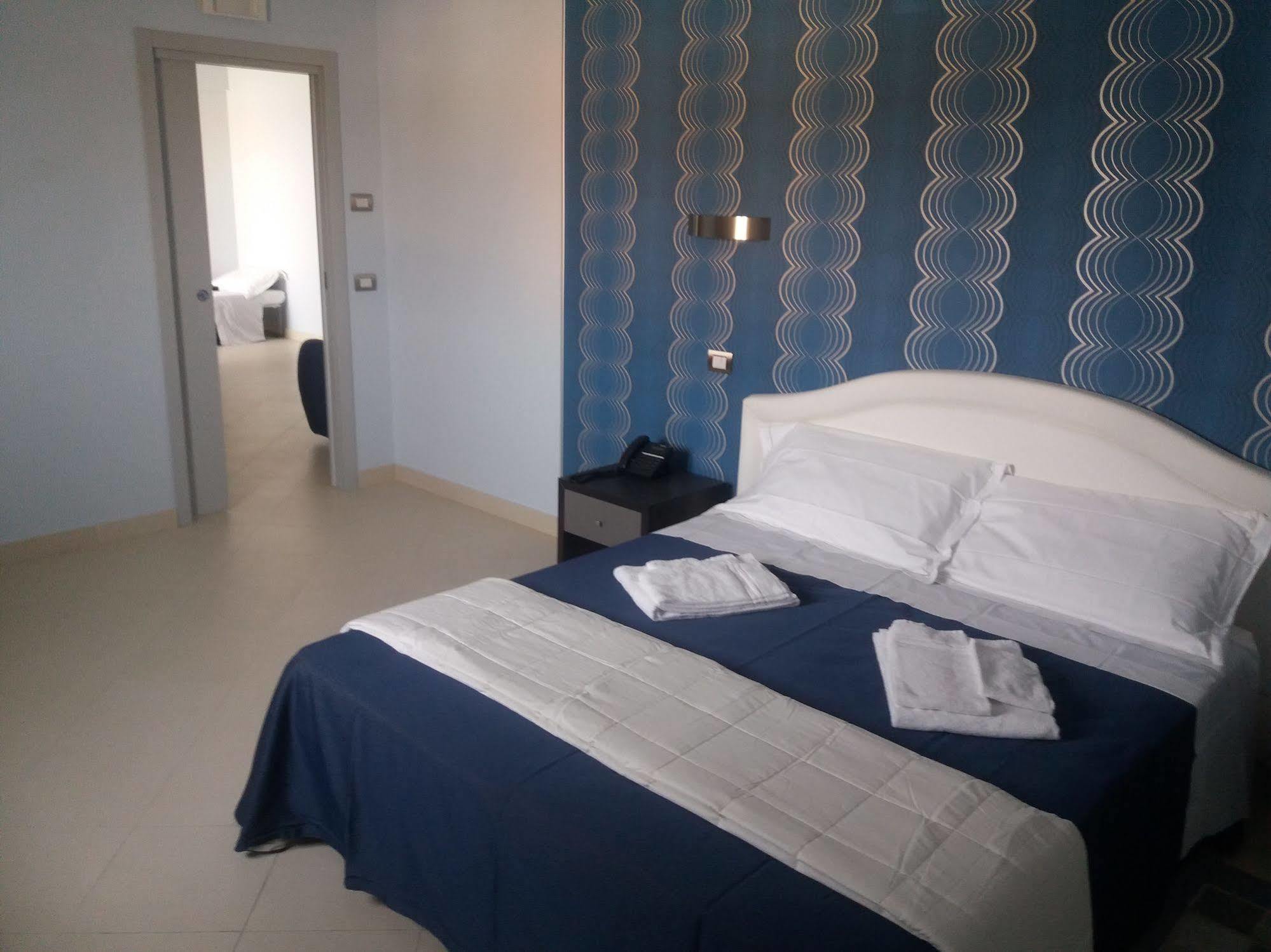 Hotel Cuore Di Nesima 3*